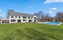 2 Meadows Edge, Redding, CT 06896