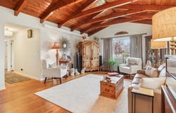 238 Frontage Road W, Northfield, IL 60093