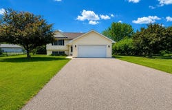 109 French Court, Roberts, WI 54023