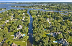 25 Oakes Road, Rumson, NJ 07760