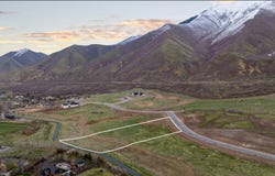 2042 S VALLEY Dr, Mapleton, UT 84664