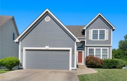 725 Redbud Drive, Paola, KS 66071