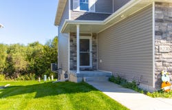 8230 Broken Ridge Drive, Lincoln, NE 68516