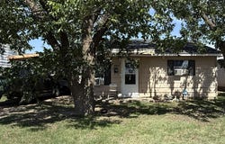 1033 S Farley St, Pampa, TX 79065