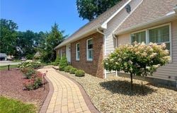 100 Onyx Place, Cortland, OH 44410