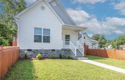 704 Vine Street, Paris, KY 40361
