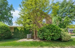 6 Sunset Court, Freehold, NJ 07728
