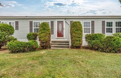 4 Chestnut Lane, Levant, ME 04456