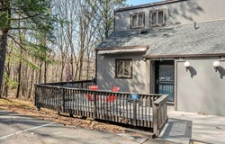 31 Middle Village Way, Tannersville, PA 18372