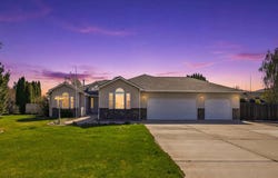 4400 Mt Daniel Ct, West Richland, WA 99353