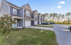 209 N Stingray Lane, Sneads Ferry, NC 28460