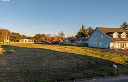 Baltimore Ave SE, Bandon, OR 97411