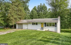 650 SINGER LANE, DAUPHIN, PA 17018