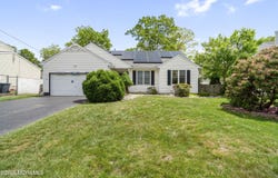 385 Mermaid Drive, Manahawkin, NJ 08050