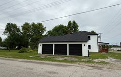 200 E Clover st, Hutsonville, IL 62433