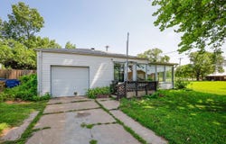 1420 Cottonwood, Haysville, KS 67060