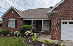 1764 Pipers Ridge Circle NW, Conover, NC 28613