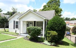 809 N Sampson Avenue, Dyersburg, TN 38024