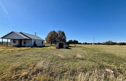 100 Debra Drive, Tipton, OK 73570