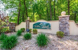 12 Loch Ln, Roxbury Twp., NJ 07852-2102