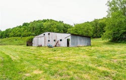 Barkley road, Uhrichsville, OH 44683