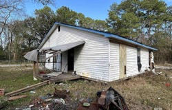 9045 W RABBY Street, Bayou La Batre, AL 36509