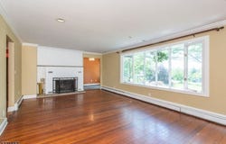 10 Woodland Ter, High Bridge Boro, NJ 08829-1010