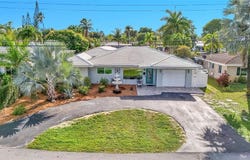 208 NE 30th St, Wilton Manors, FL 33334