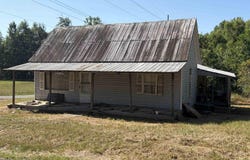 407 Deridder Avenue, Mena, AR 71953