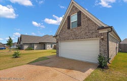 8692 Hayes Drive, Southaven, MS 38672
