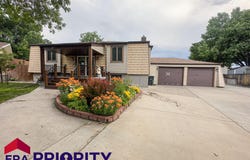 210 Overland Trl -, Gillette, WY 82716