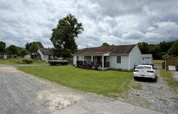 284 Lewis, Rupert, WV 25984