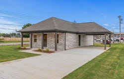 608 Candler Ave, Muscle Shoals, AL 35661
