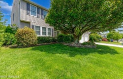 6 Davids Lane, Howell, NJ 07731
