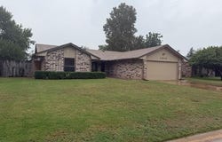 1809 Gingham Ln, Enid, OK 73703