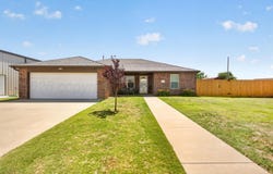2720 N Seminole Dr, Pampa, TX 79065