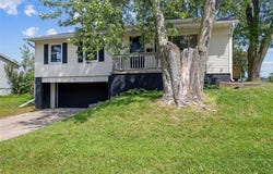 127 Broadmore Road SW, Cedar Rapids, IA 52405