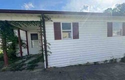 108 sanford St, Oak Hill, WV 25901
