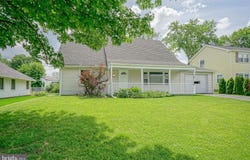 56 MELBOURNE LANE, WILLINGBORO, NJ 08046