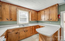 36 Brookline Street, Great Falls, SC 29055