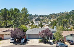 15 Picardo Court, Pacifica, CA 94044