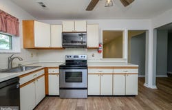 65 LAKE VIEW TERRACE, COLUMBUS, NJ 08022