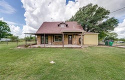 609 Airfield Road, Aurora, TX 76078