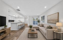 7025 Glade Ave., Canoga Park, CA 91303