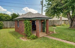 2432 S Suprema Avenue, Springfield, MO 65807