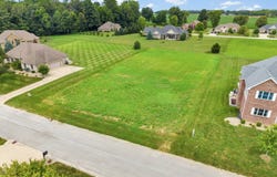 6076 Bluegrass Road, Kokomo, IN 46901