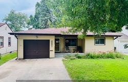 2221 W Charles Street, Grand Island, NE 68803