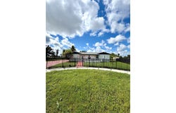 2870 NW 205th St, Miami Gardens, FL 33056