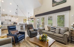 720 Emerald Pointe Drive, Hollister, MO 65672