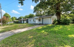 320 16th Street SW, Paris, TX 75460